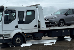 5 forces work together to tackle uninsured driving along M62